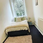 Luxury 2 Bed Flat In Inslington