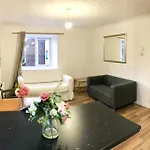 Privite 2 Bedrooms Flat Canada Water