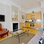 Beautiful Flat In Earls Court - London