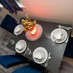 1 Bedroom-Sofabed-Worktable-4-Wifi-Parking