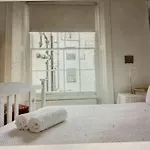 Beautiful Hyde Park Flat