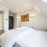 7 - West London Brand New Loft