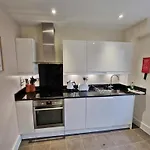 2Bedrooms Liverpool St Station Apt
