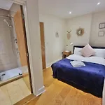 2Bedrooms Liverpool St Station Apt