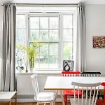 Pass The Keys Stay Central In Sunny Waterloo Apartment