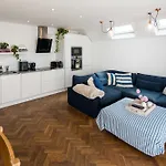 Charming 2Bd Garden Flat In Fulham, London