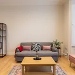 Modern Bayswater Flat
