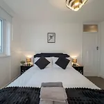 Cosy Home By Wembley Stadium
