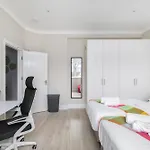 London 5 Bedroom Garden Hse Near Tube & Hampstead Heath