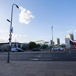 London Westfield Shopping, 2 Min