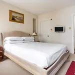 Donne Place By Onefinestay