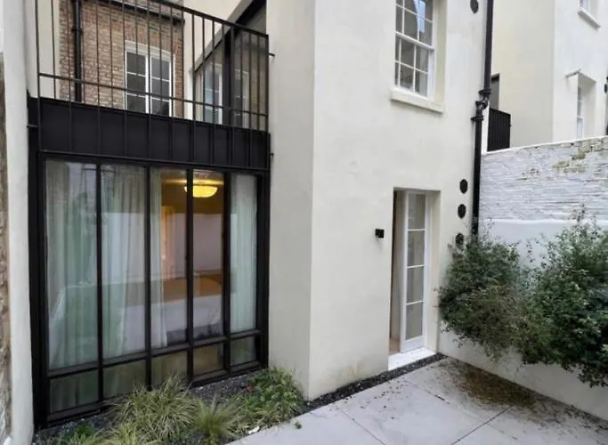 Duplex In Belgravia