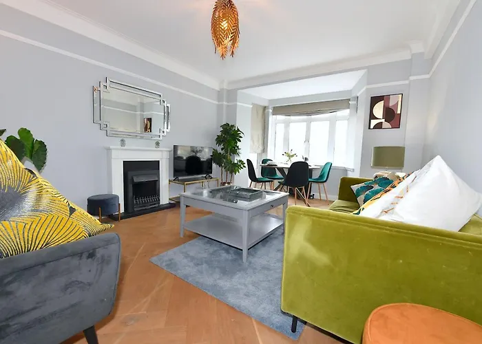 Stunning 2 Bed Art Deco Apartment In Earl\'S Ct By Jen\'S Homes 4 You