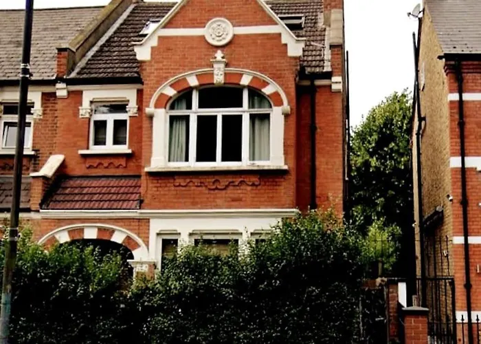 Charming Luxury 1 Bed Apartment