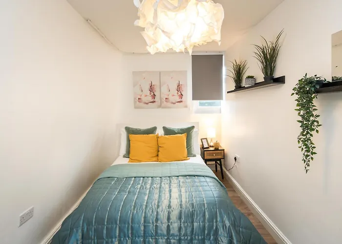 Me3 Cute Central Flat-2Bdr-Next To Queens Marry Hospital