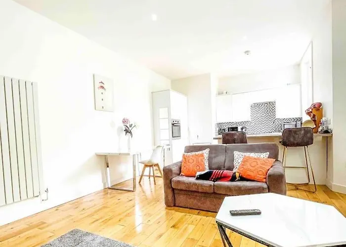 London 2 Bed Apartment