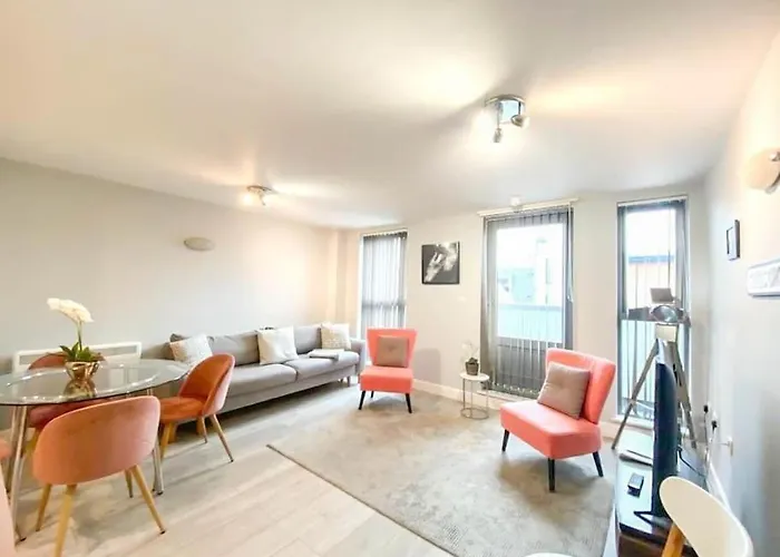 Contemporary Camden Apartment P2