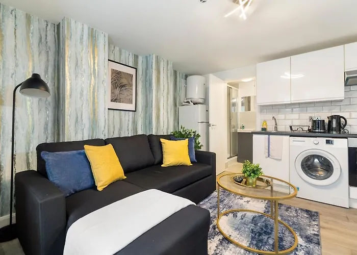 Cosy Gem Next Transport Easy Access Central London