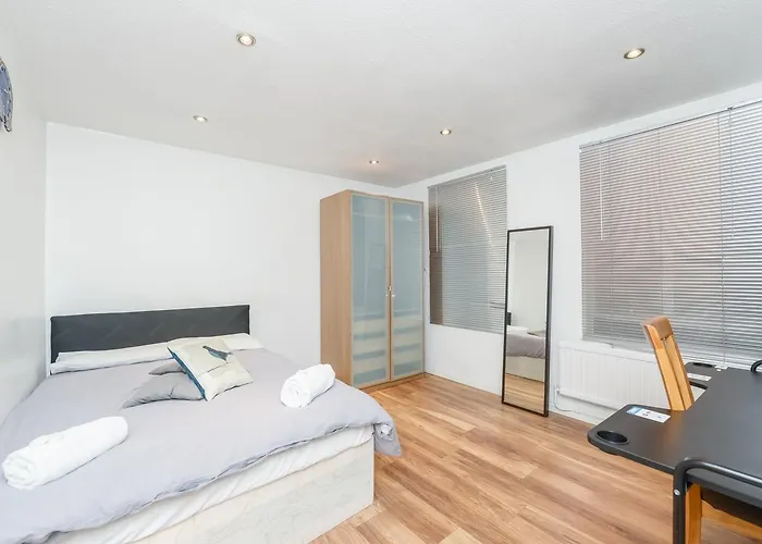 1 Double-Bed Kennington-Sk