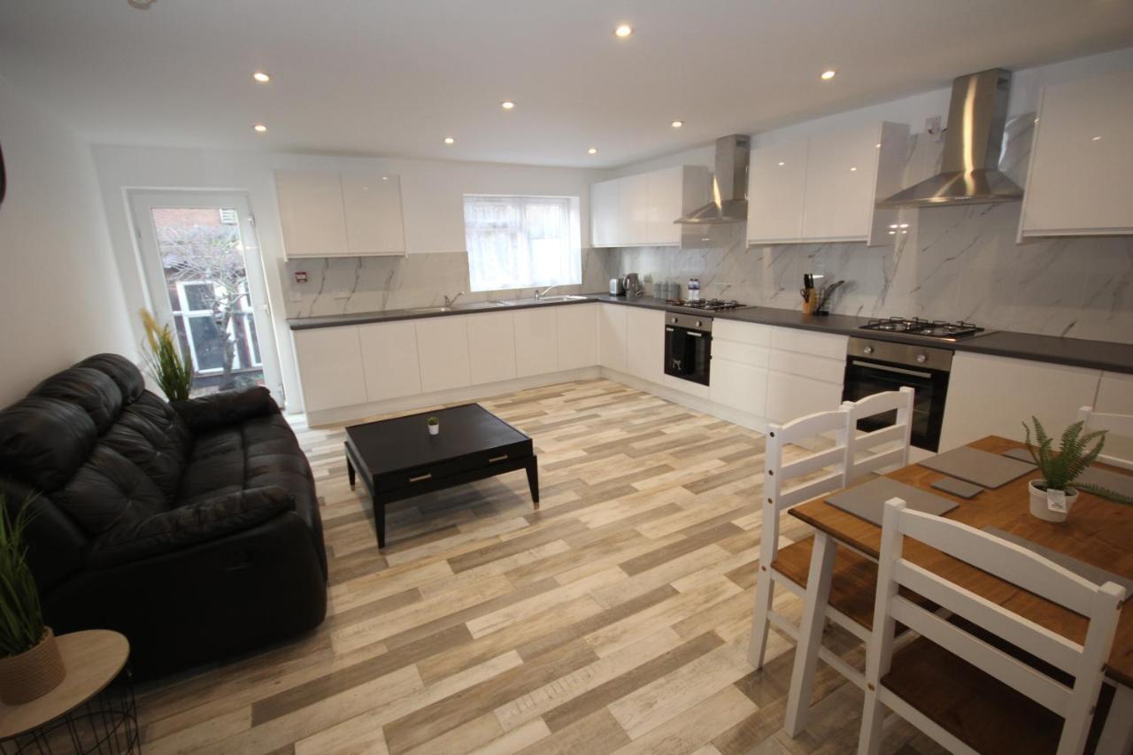 Ferienhaus The Wembley House London
