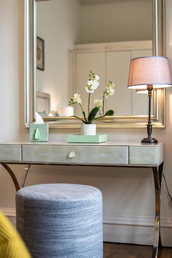 Grosvenor Gardens By Capital Leilighet