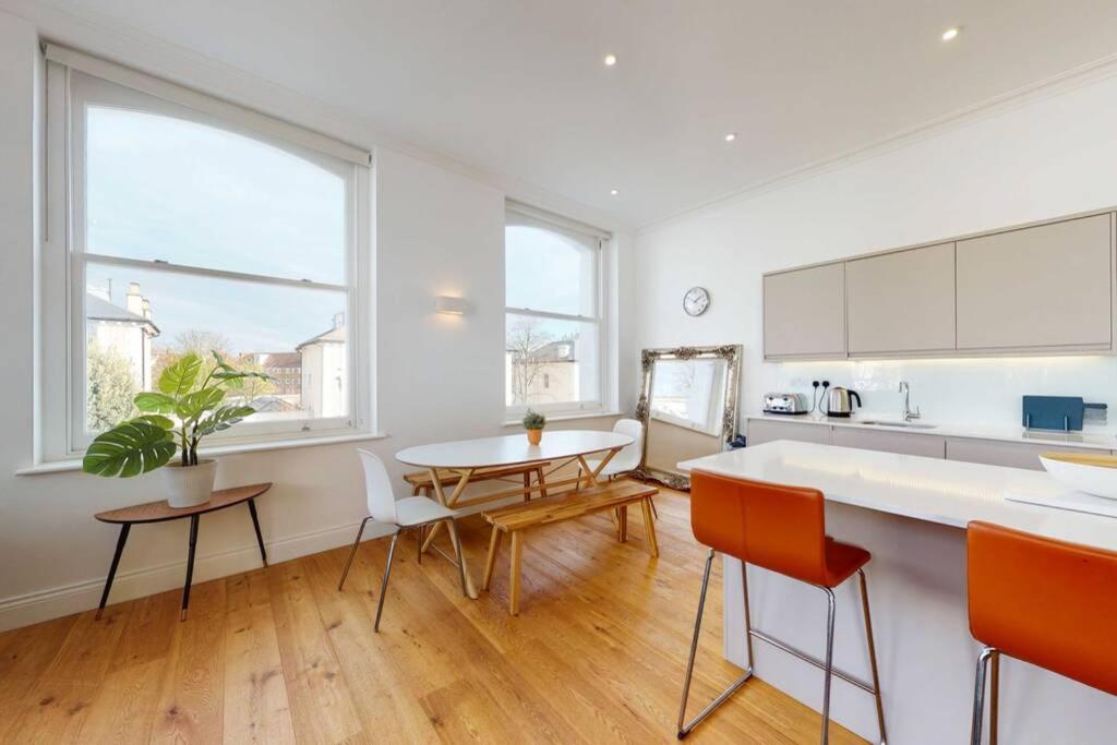 Superb 2 Bed Flat Camden 5 Min Walktube Station Leilighet *