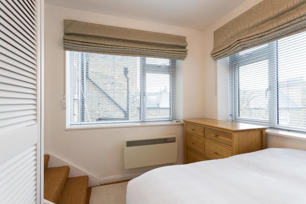 Professionally Cleaned 1 Bed Flat In South Kensington * Londen