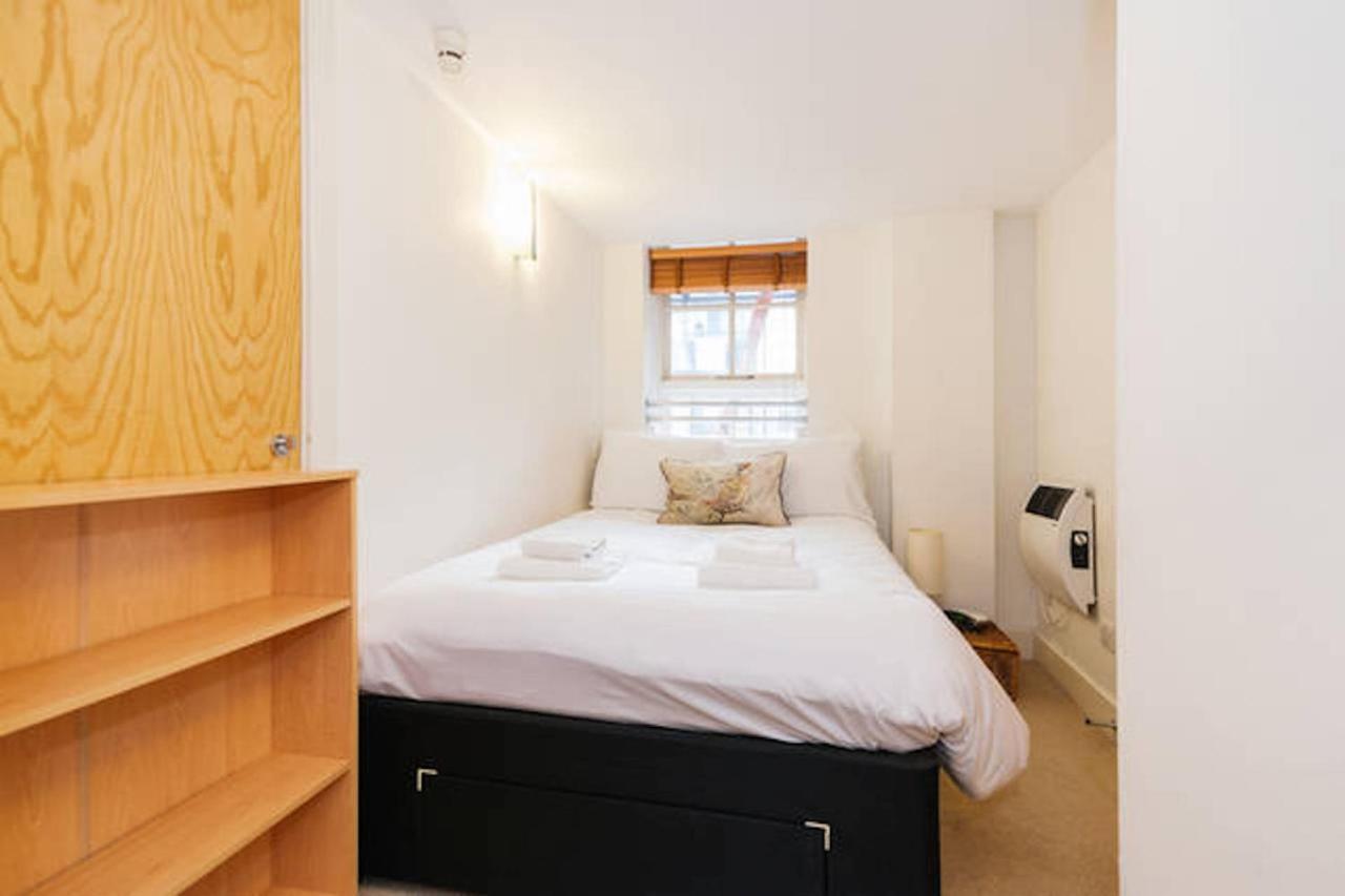 2-bed, 2-bath Sanctuary Near Holborn Station, Covent Garden & West End Londen