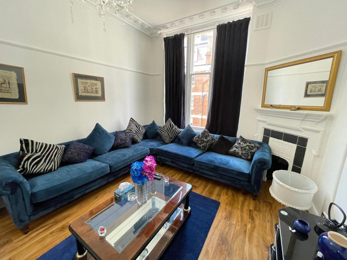 Selfridges Serviced Apartment *