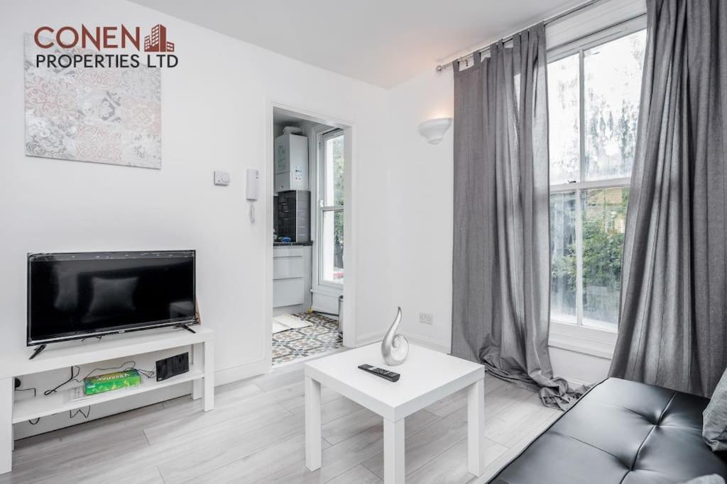 Apartment Conen Breccia London