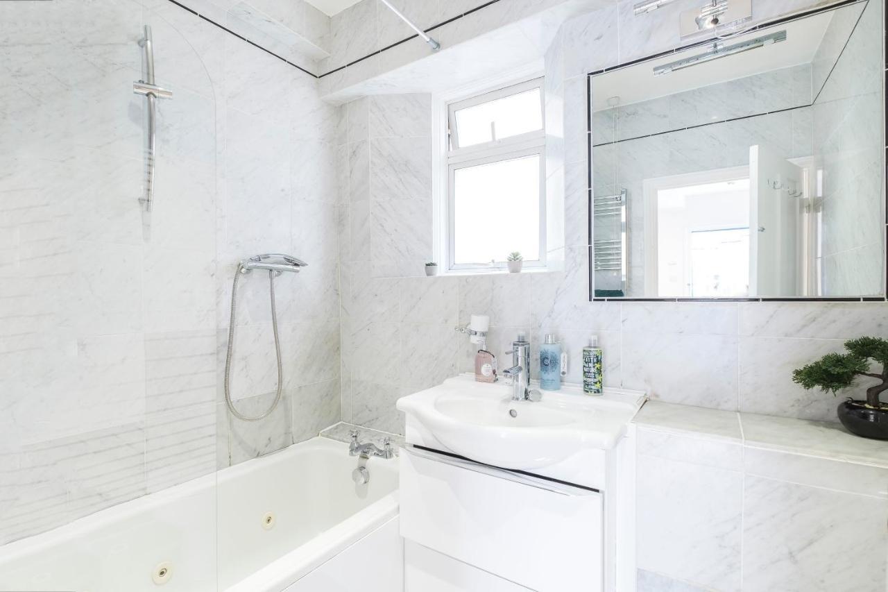 Marylebone Mews - Beautiful 2 Bedroom Flat Londen