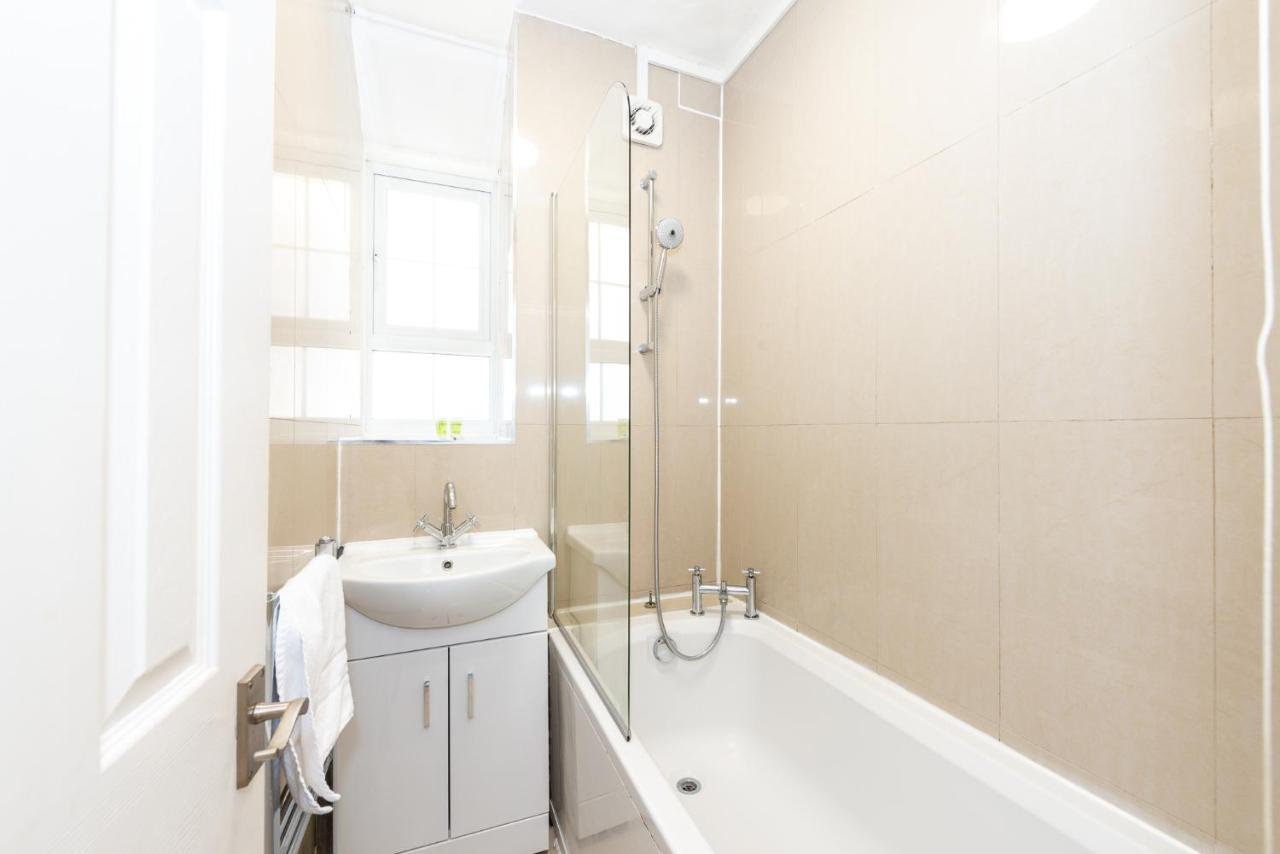 Pass The Keys In Sunny Waterloo Apartment *