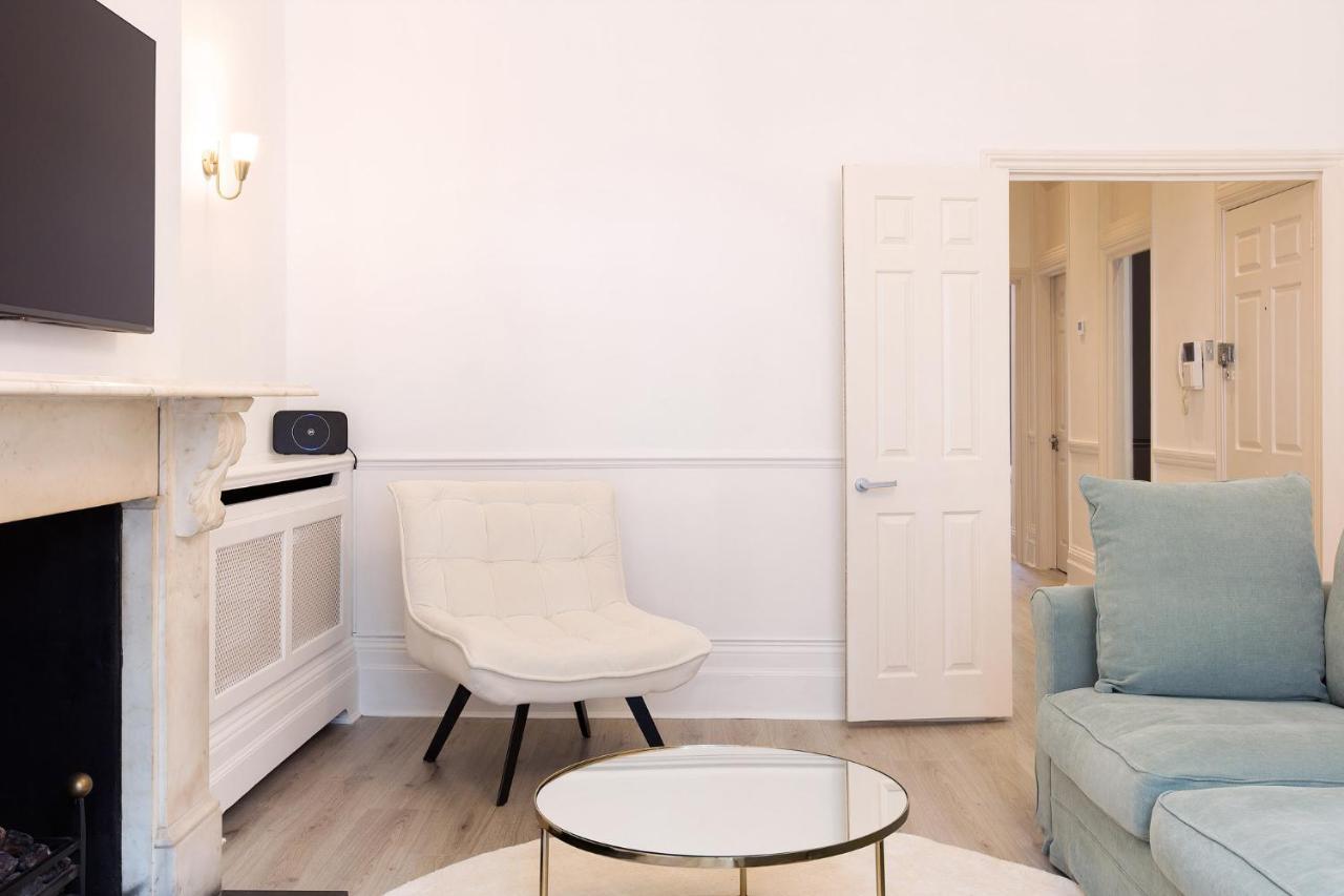 Elegant 2 Bedrooms In Chelsea With Patio Leilighet
