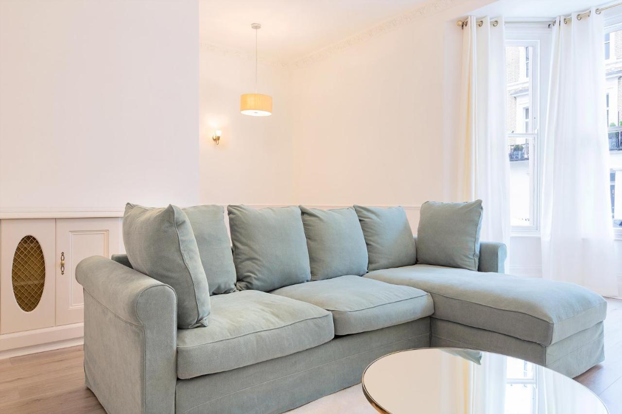 Elegant 2 Bedrooms In Chelsea With Patio Leilighet London