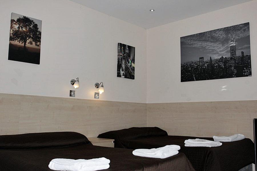 Tony's House Hotel 2*
