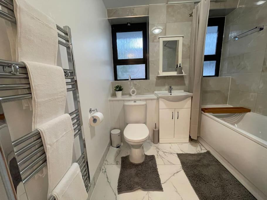 Appartement Lovely 2 Bedroom Available In Shoreditch Londen
