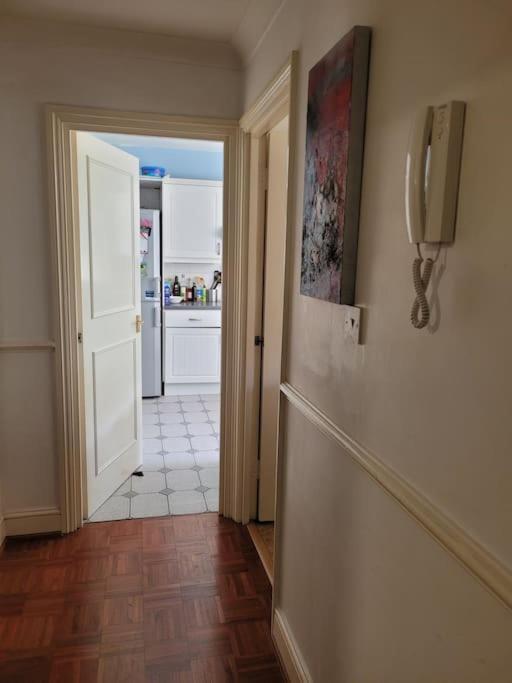 Lovely 2 Double Bed Aptmnt In Historic Greenwich Apartamento