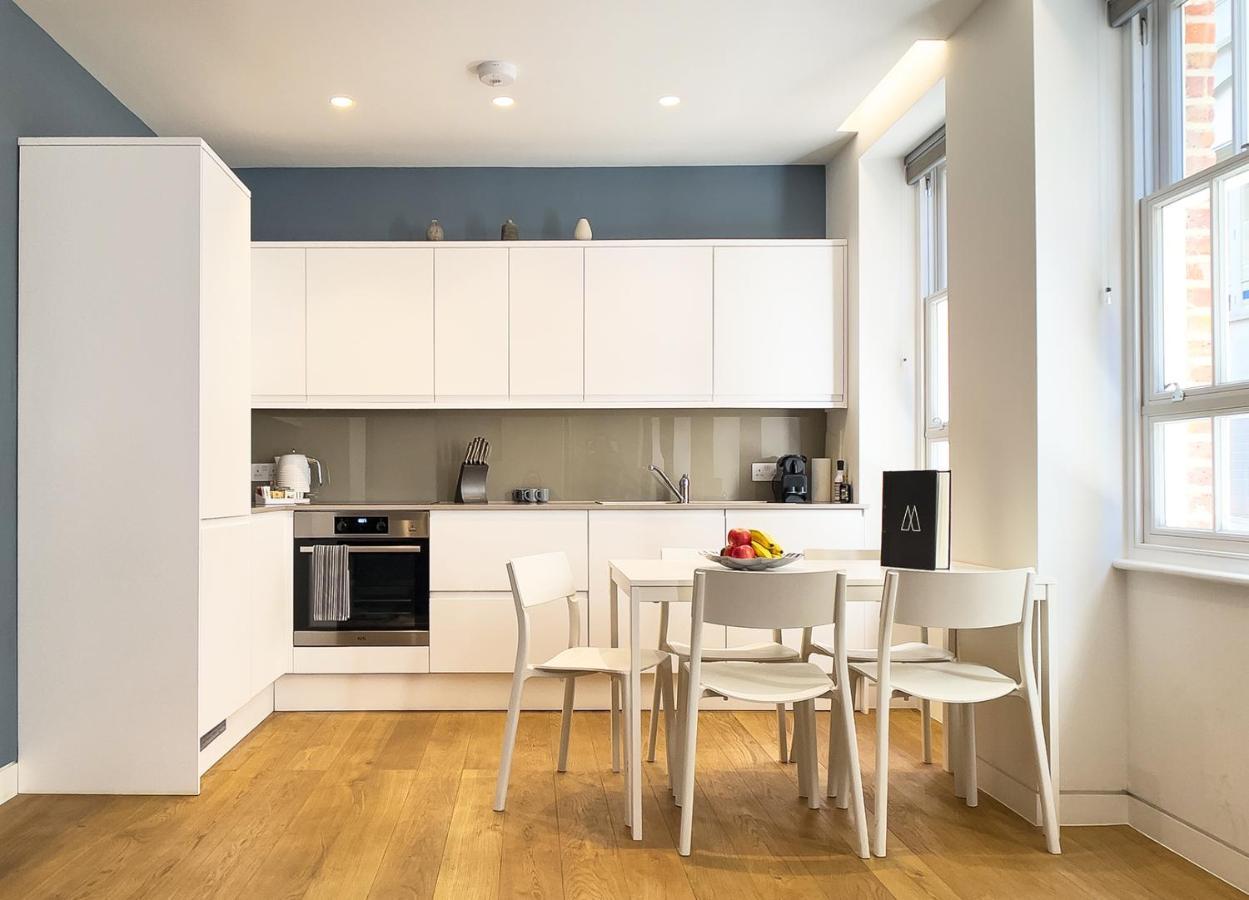 Mirabilis Apartments, Wells Court * Londen