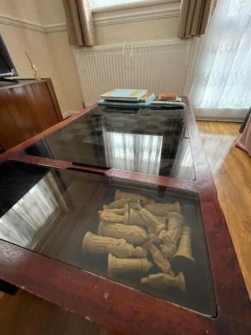 Spacious Bungalow In London, Near Central London, The Excel Centre And The O2, Ideal For Families Ferienhaus London