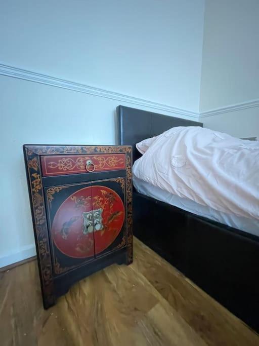 Spacious Bungalow In London, Near Central London, The Excel Centre And The O2, Ideal For Families Ferienhaus London