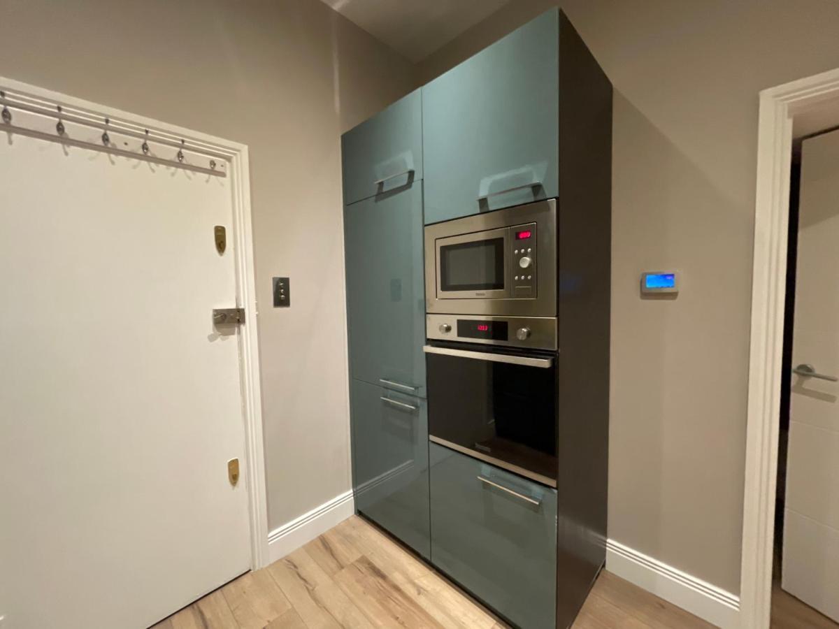Appartement Modern & Elegant Central Two Minutes From Train Station *