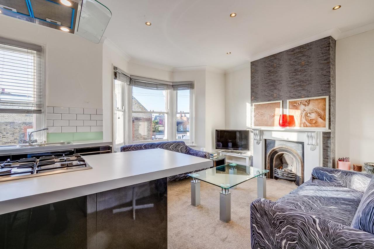 Lovely Place, Perfect For Family And Business Travellers Ideally Located Between The Commons Apartment London