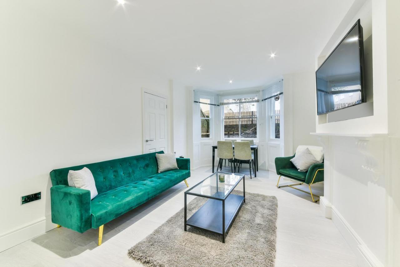 Amazing 2 Bed Clapham North * London