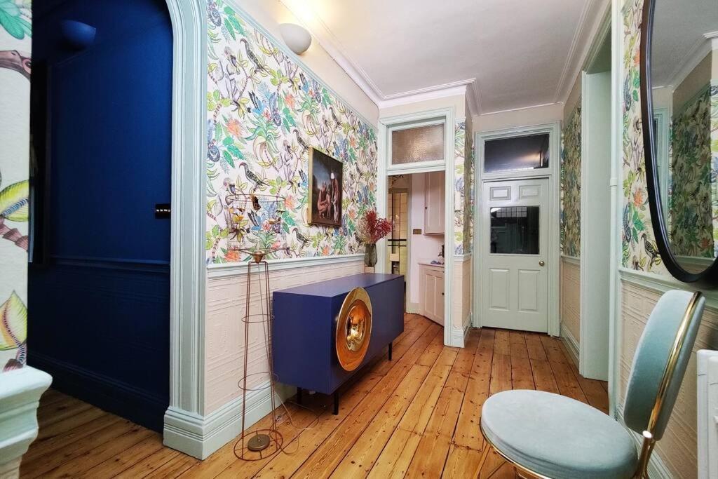 Luxury Artist In * Londen