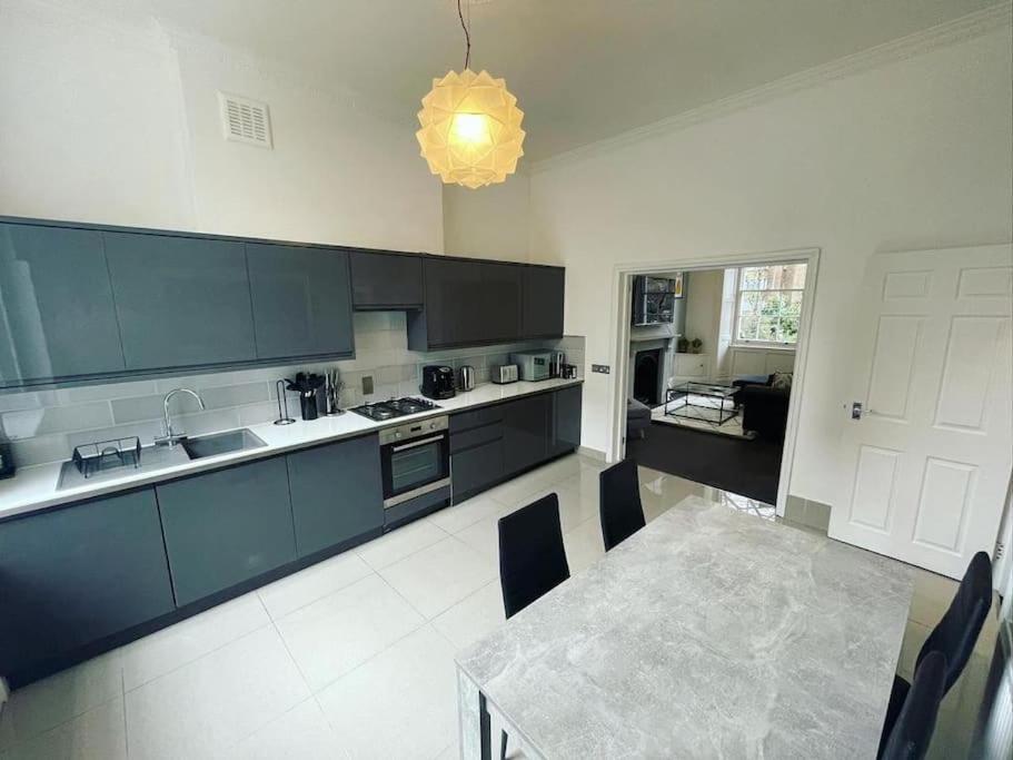 Luxury 2 Bed Flat In Inslington London
