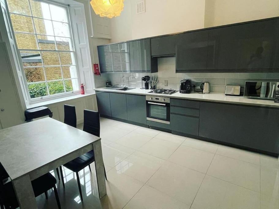 Luxury 2 Bed Flat In Inslington *
