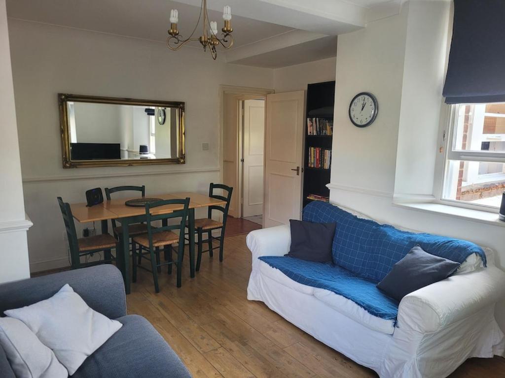 Lovely 2 Double Bed Aptmnt In Historic Greenwich