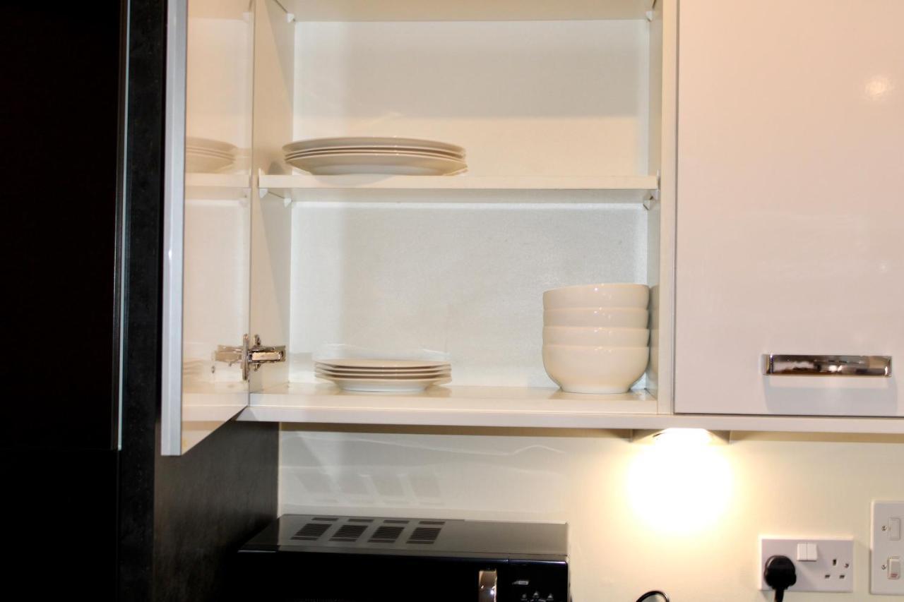 Glamorous Two Bed Flat Apartment London