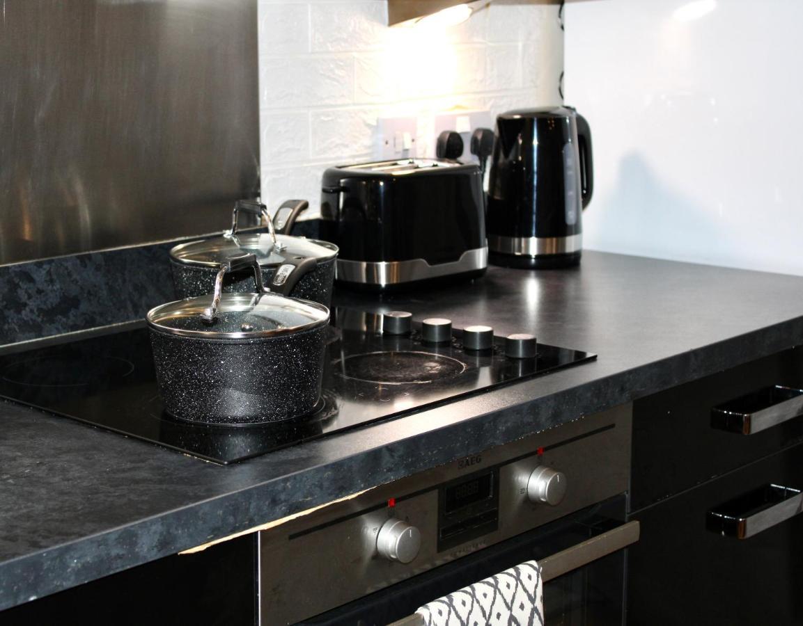 Glamorous Two Bed Flat London