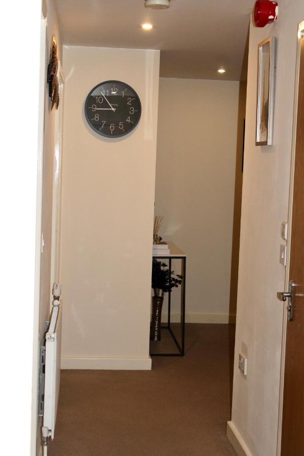 Glamorous Two Bed Flat *